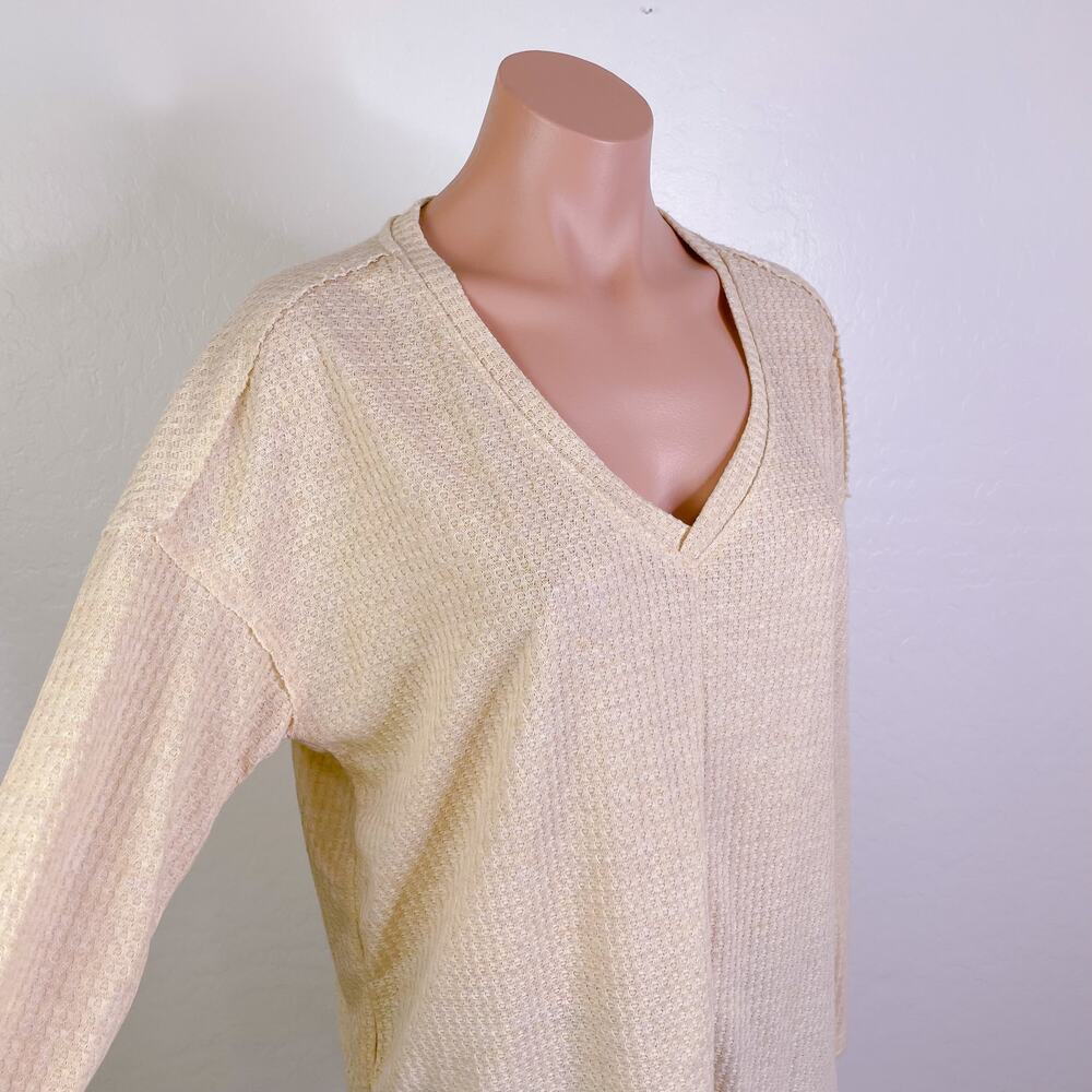Gibsonlook Waffle Knit V-Neck Pullover Long Sleeve Shirt Beige size XS NEW - Picture 4 of 12